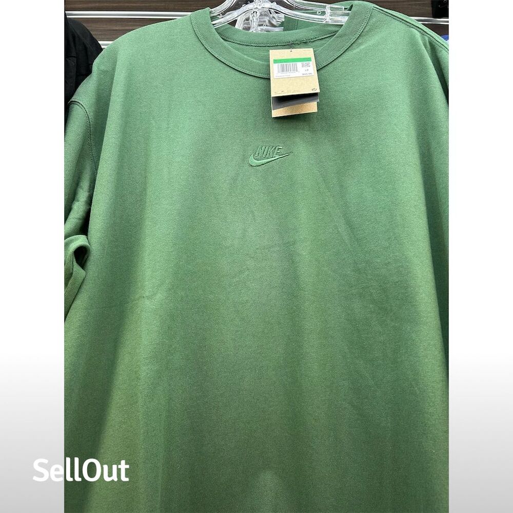 Nike Men's Green Crew Neck T-Shirt Short Sleeve Soft Fabric